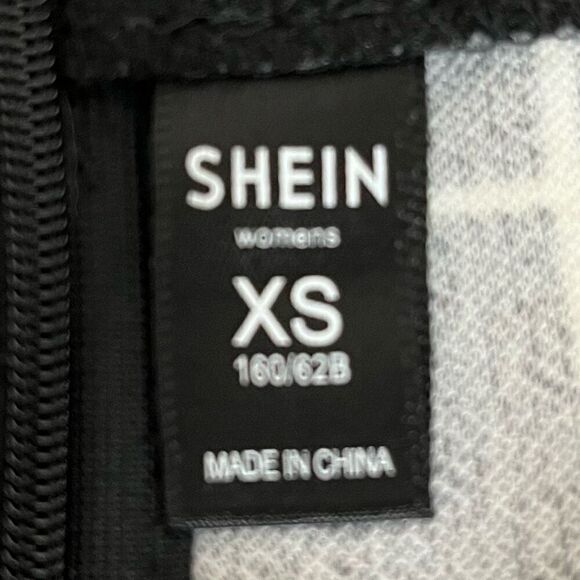 SHEIN Black And White Plaid Mini Skirt Sz XS EUC - Picture 3 of 5